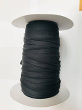 Cargar imagen en el visor de la galería, No.3 Continuous Upholstery Chain Zipping - Black
