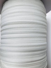 Carica l&#39;immagine nel visualizzatore di Gallery, Our quality continuous white zip is Ideal for all of your upholstery and sewing needs. No 5 Heavyweight zip is ideal for caravan, boat and campers.
